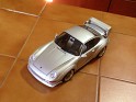 1:18 - UT Models - Porsche - 911/993 GT2 Road Car - 1995 - Plata - Calle - 0